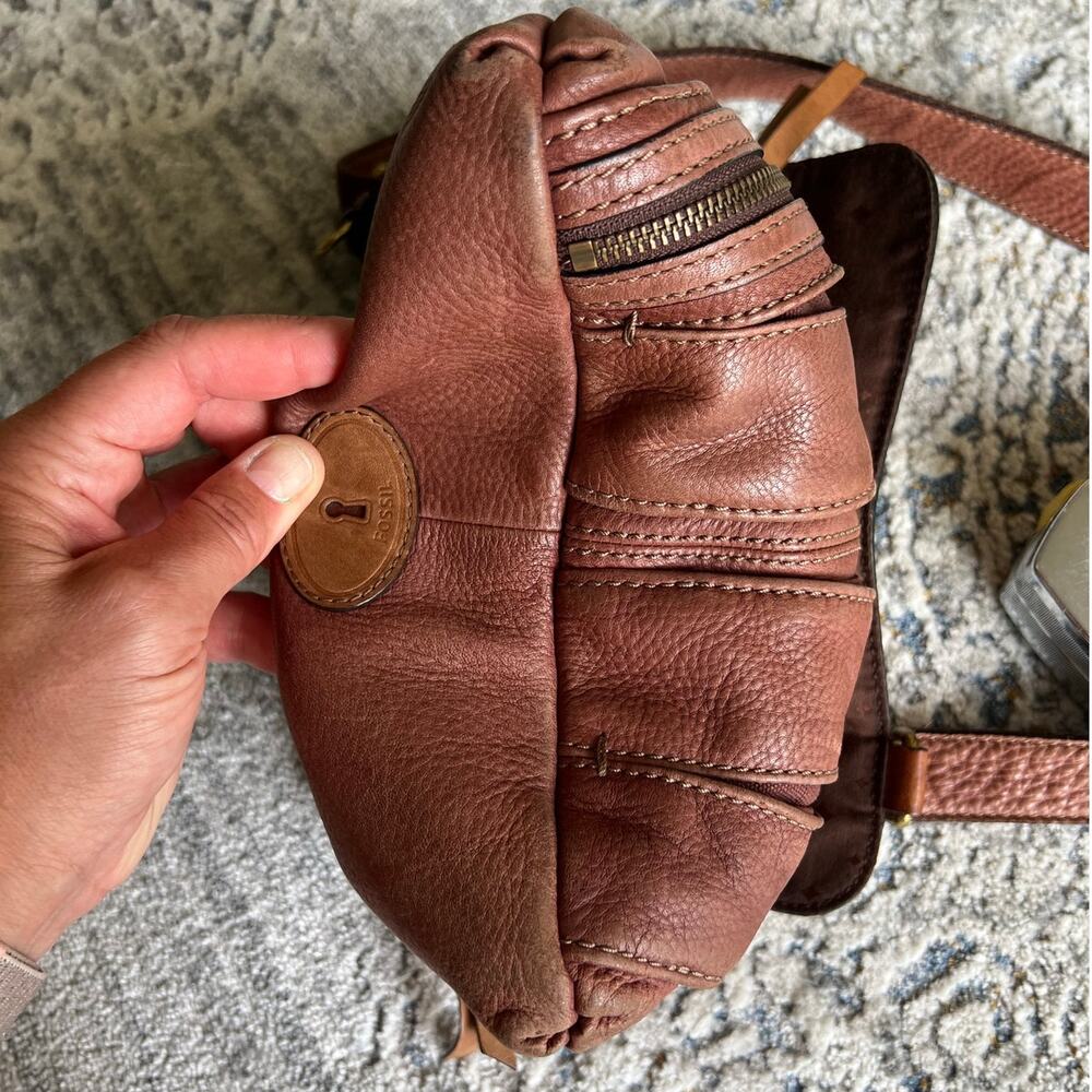 Fossil Morgan Traveler Crossbody Brown Distressed Leather Saddle Bag - Picture 14 of 16